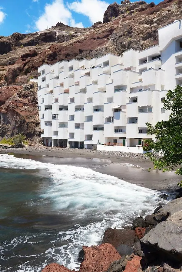 Heavenly Apartment On The Frontbeach