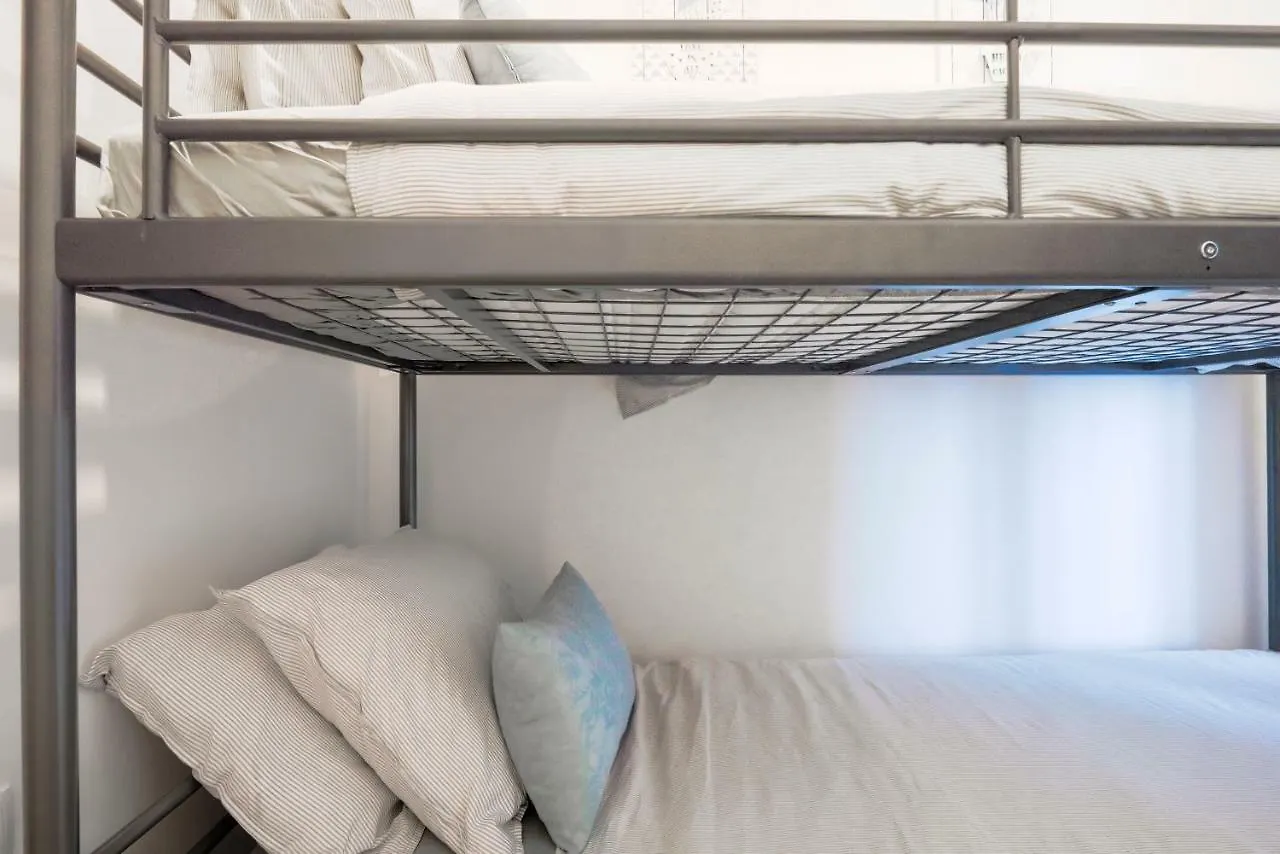 Heavenly Apartment On The Frontbeach